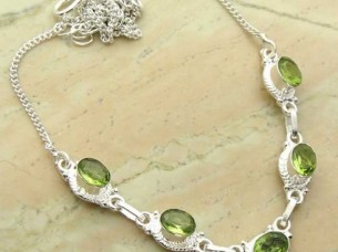 Genuine Peridot & 925 Sterling Silver Necklace..