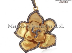 Pave Diamond Floral Design Handmade Pendant Jewelry..