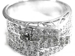 White Gold Diamond Ring..