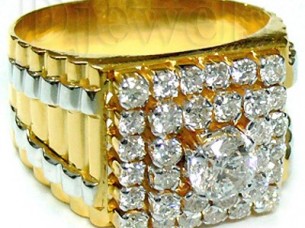 Gents Gold Diamond Ring..