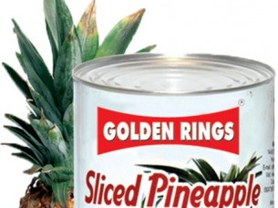 Slice Pineapple in Can Packaging..