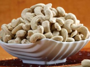 Fresh Raw Cashew Nuts..