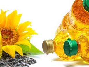 Pure and Refined Sunflower oil..