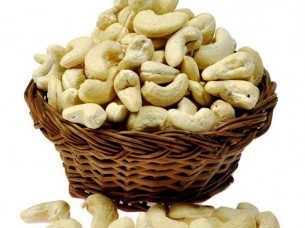 Raw Cashnew Nuts..