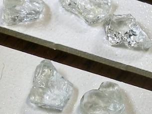 Rough loose diamonds and Certified loose cut diamonds