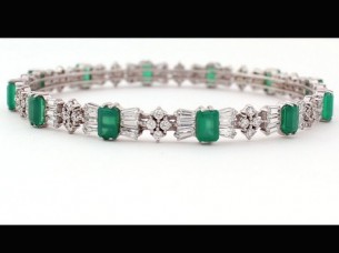 18k White Gold Emerald Gemstone & Diamond Bangle