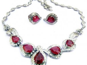 Ruby Studded Diamond Gold Necklace